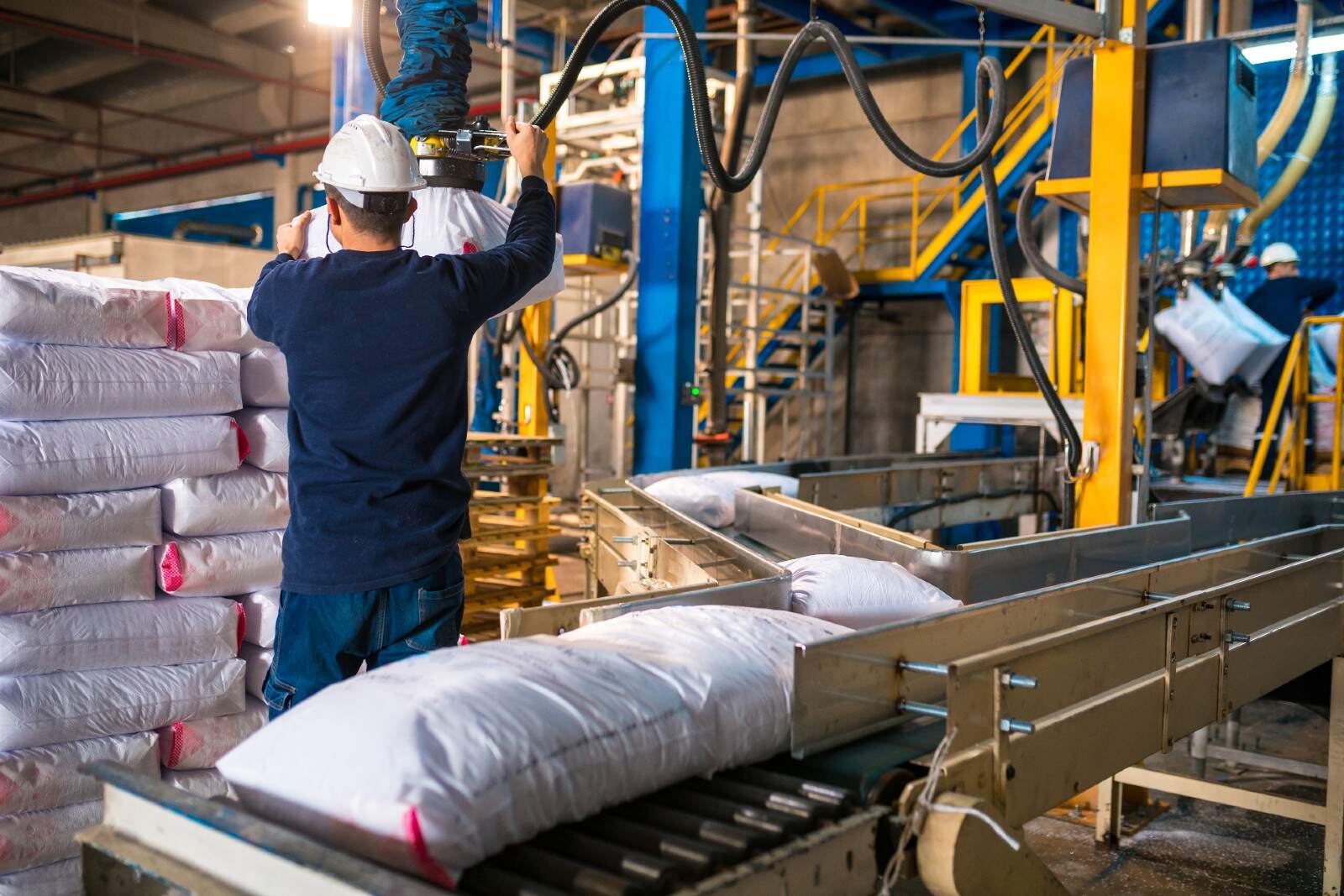 Export Hub supplies high-quality calcium carbonate from Egypt for global industries, with reliable export logistics, quality control, and timely delivery.